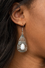 Load image into Gallery viewer, Eastern Essence - White earring 537
