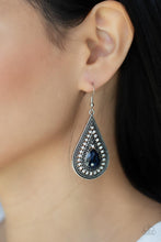 Load image into Gallery viewer, Metro Masquerade - Blue earring D078
