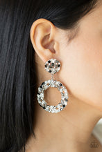 Load image into Gallery viewer, Party Ensemble - Black earring 1583
