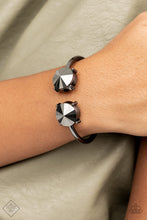 Load image into Gallery viewer, Spark and Sizzle - Black bracelet 1751
