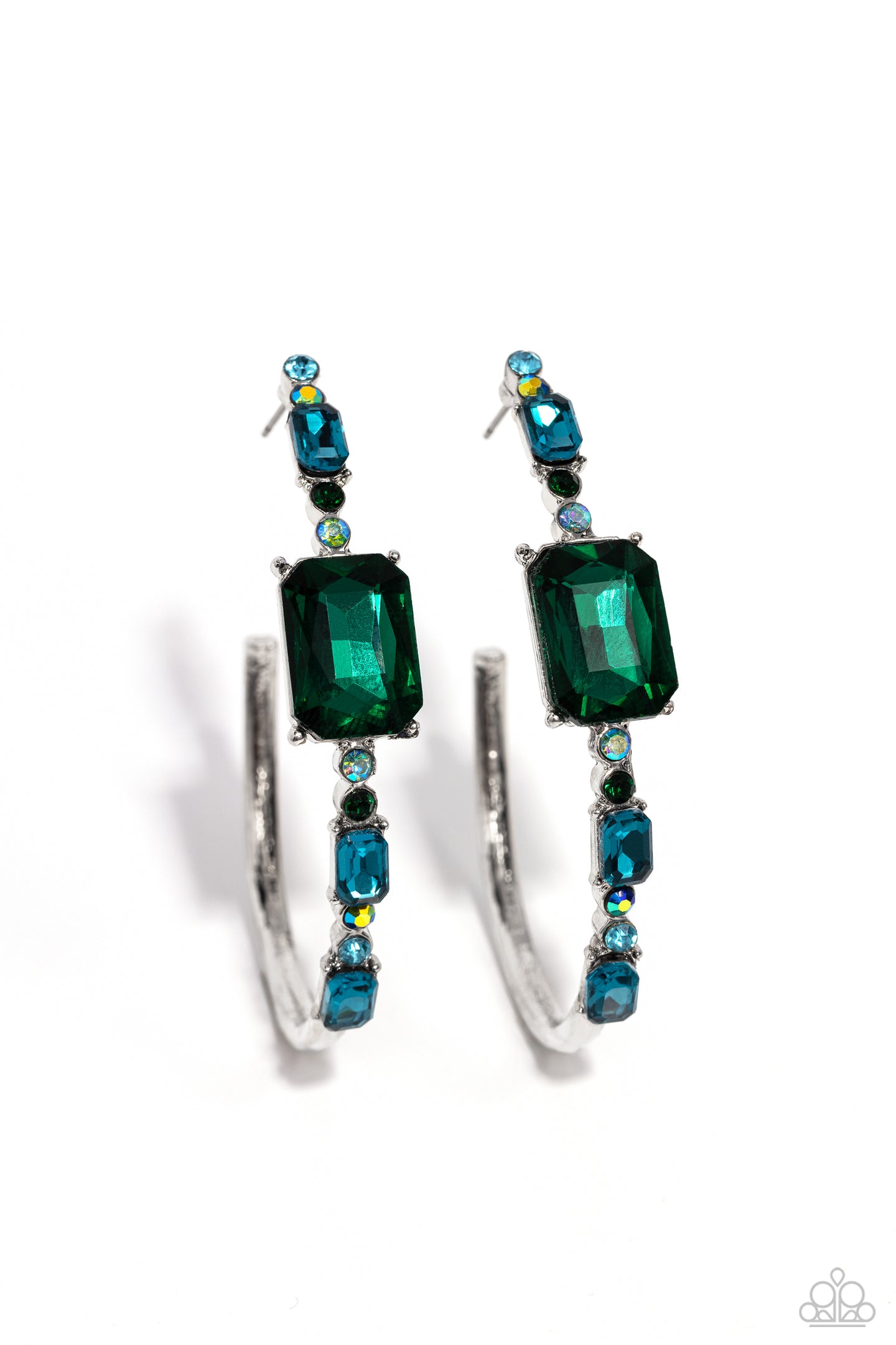 Elite Ensemble - Green hoop earring 2023 Convention Exclusive